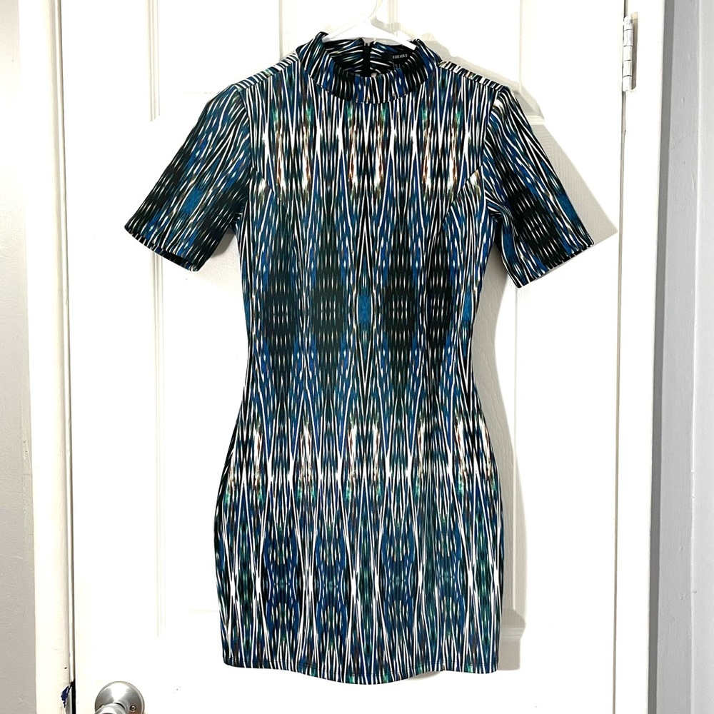FOREVER 21 Short Sleeve Mini Dress